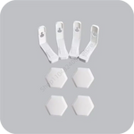 fixations antiderapantes draps housses couettes maison blanc gris modernes minimalistes visibles plastique