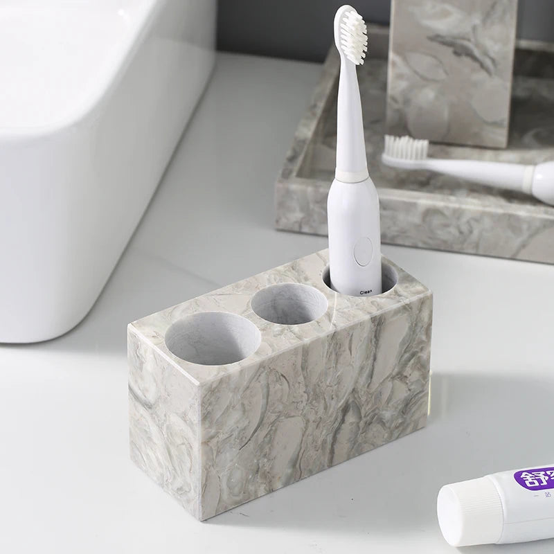 ensemble produits salle bain marbre gris marbré moderne élégant distributeur savon porte gobelets porte