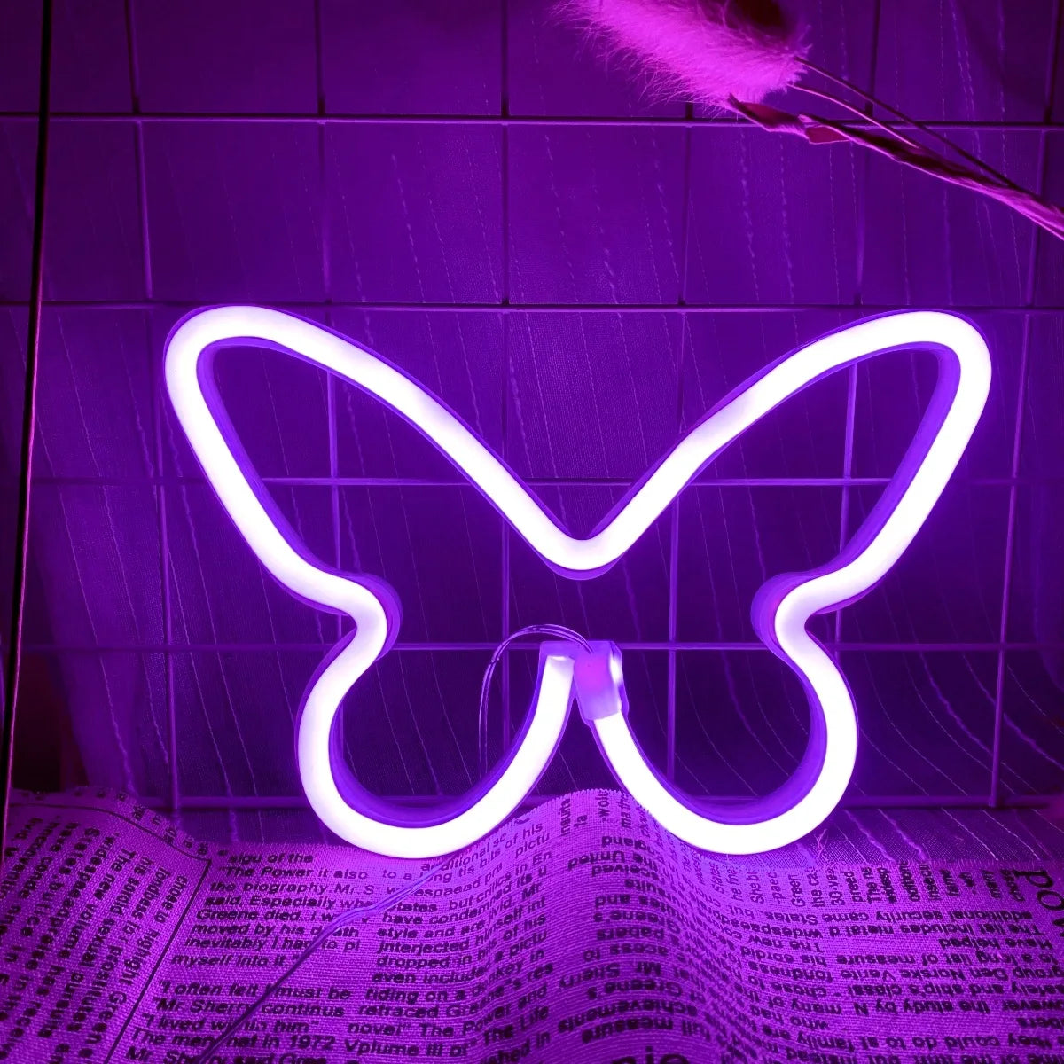 néons lumineux papillon cœur rose bleu violet blanc moderne décoration anniversaire noël mariage chambre