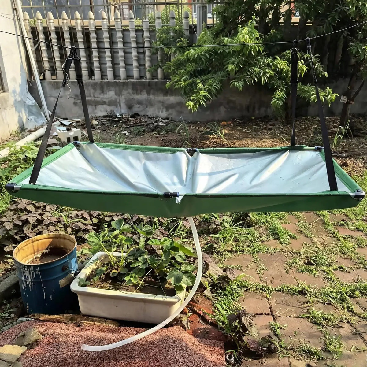 collecteur eau pluie suspendu tapis récupération tuyau arrosage jardin extérieur camping utilitaire