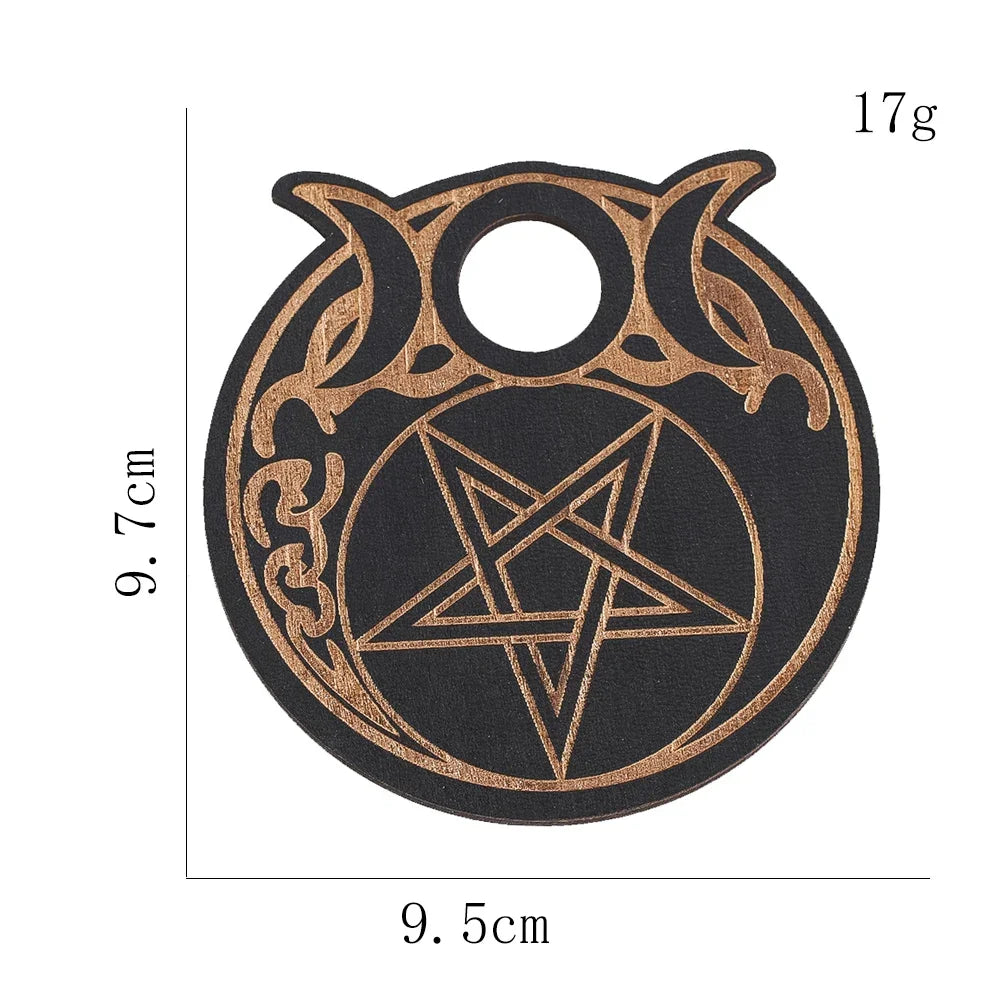 support bijou noir pentagramme motifs floraux artisanal gothique trou central decoration bois moderne