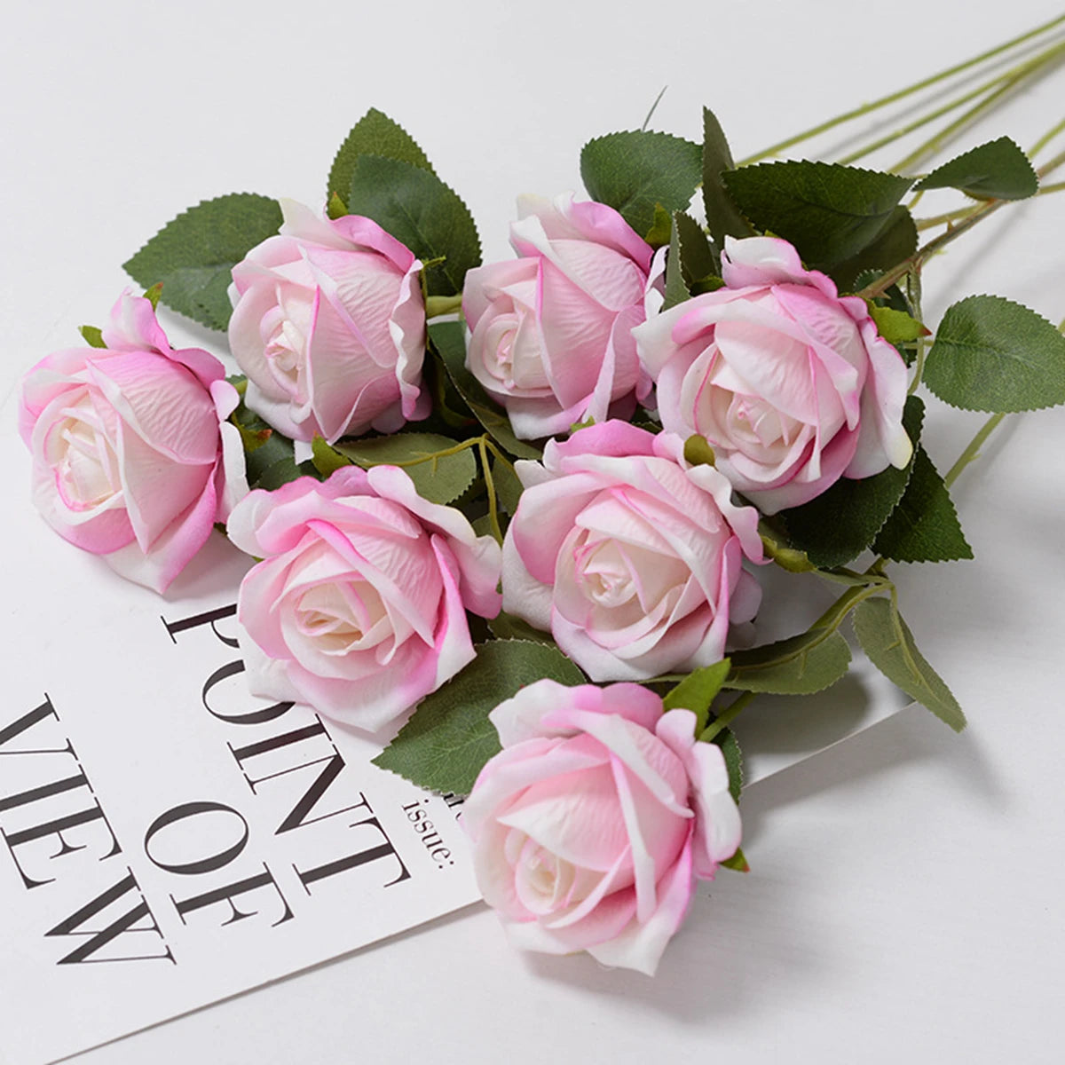 bouquet roses artificielles classiques blanc rouge violet intérieur mariage décoration anniversaire baby shower