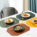 tapis table moderne noir vert lignes dorées 43x30cm serviettes assiettes fourchettes