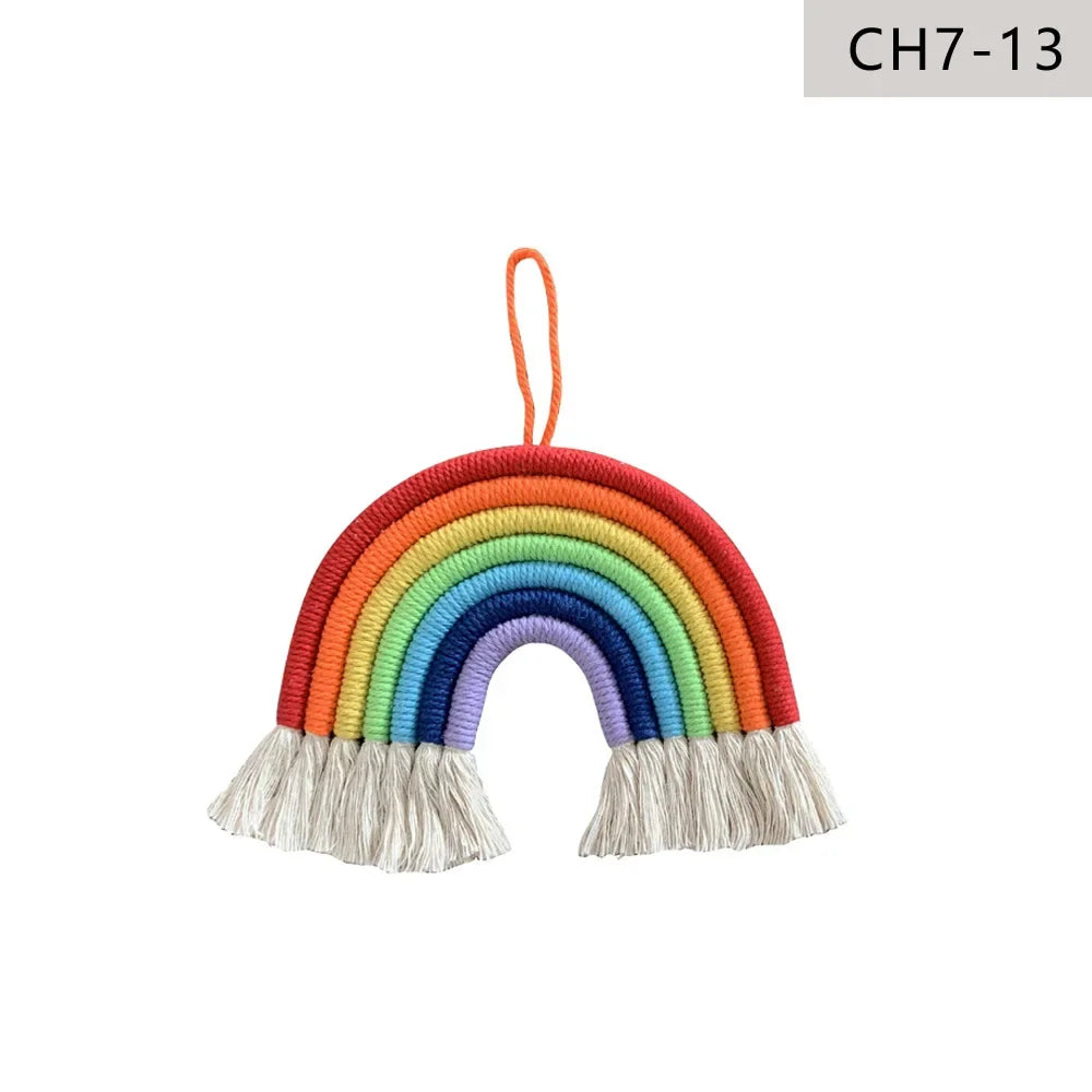 décoration chambre enfant arc ciel multicolore franges tissu artisanal bohème suspendu chambre bébé jouet
