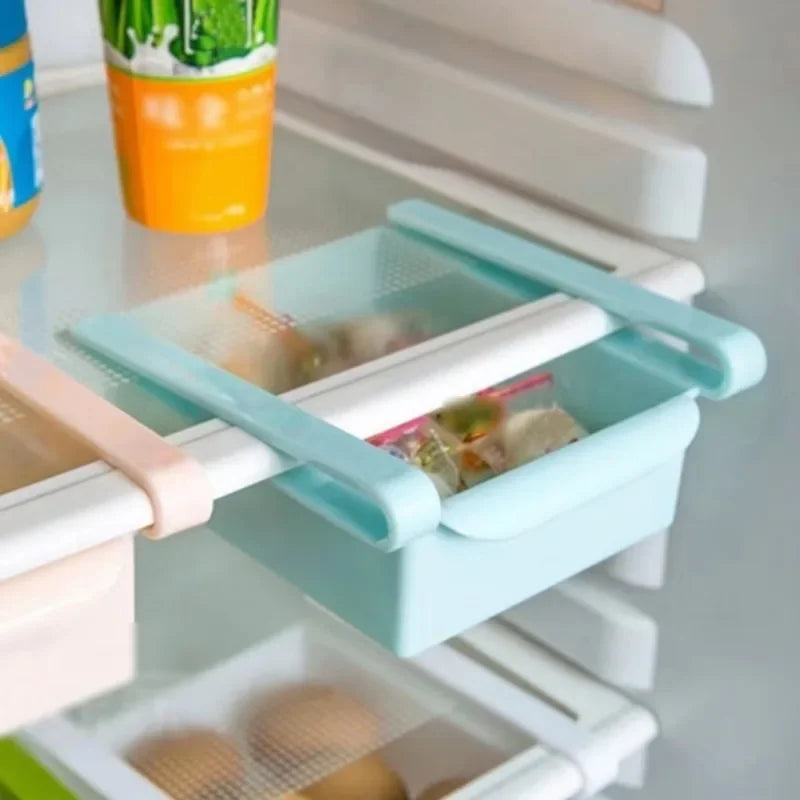 boîtes rangement modulables adhésives couleurs vert rose bleu blanc modernes pratiques poignées