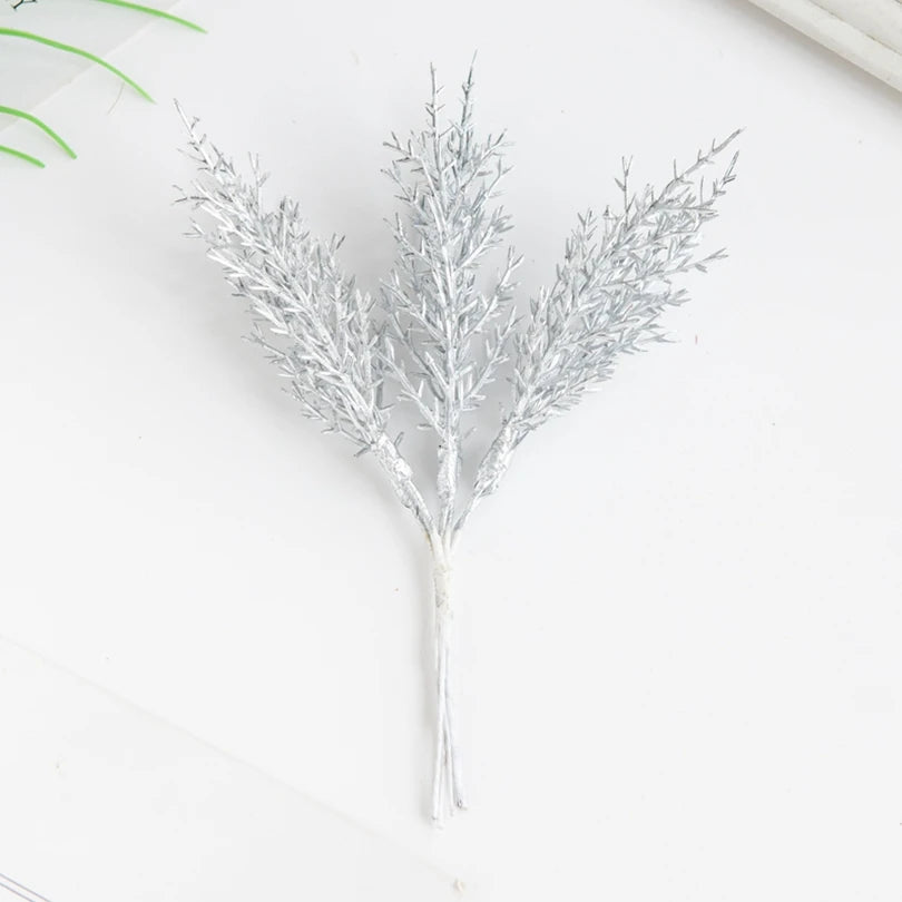 décoration intérieure branche séchée dorée naturelle feuilles fines blanc rose pâle beige clair rustic