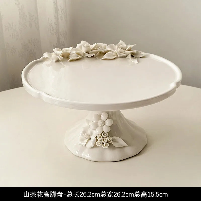 vase decoratif blanc roses relief porcelaine classique tasse bol plat boite rond coeur carreeDecoration