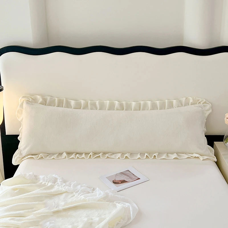 taies d'oreiller longues velours volants moderne vert gris beige violet lit chambre coucher couple