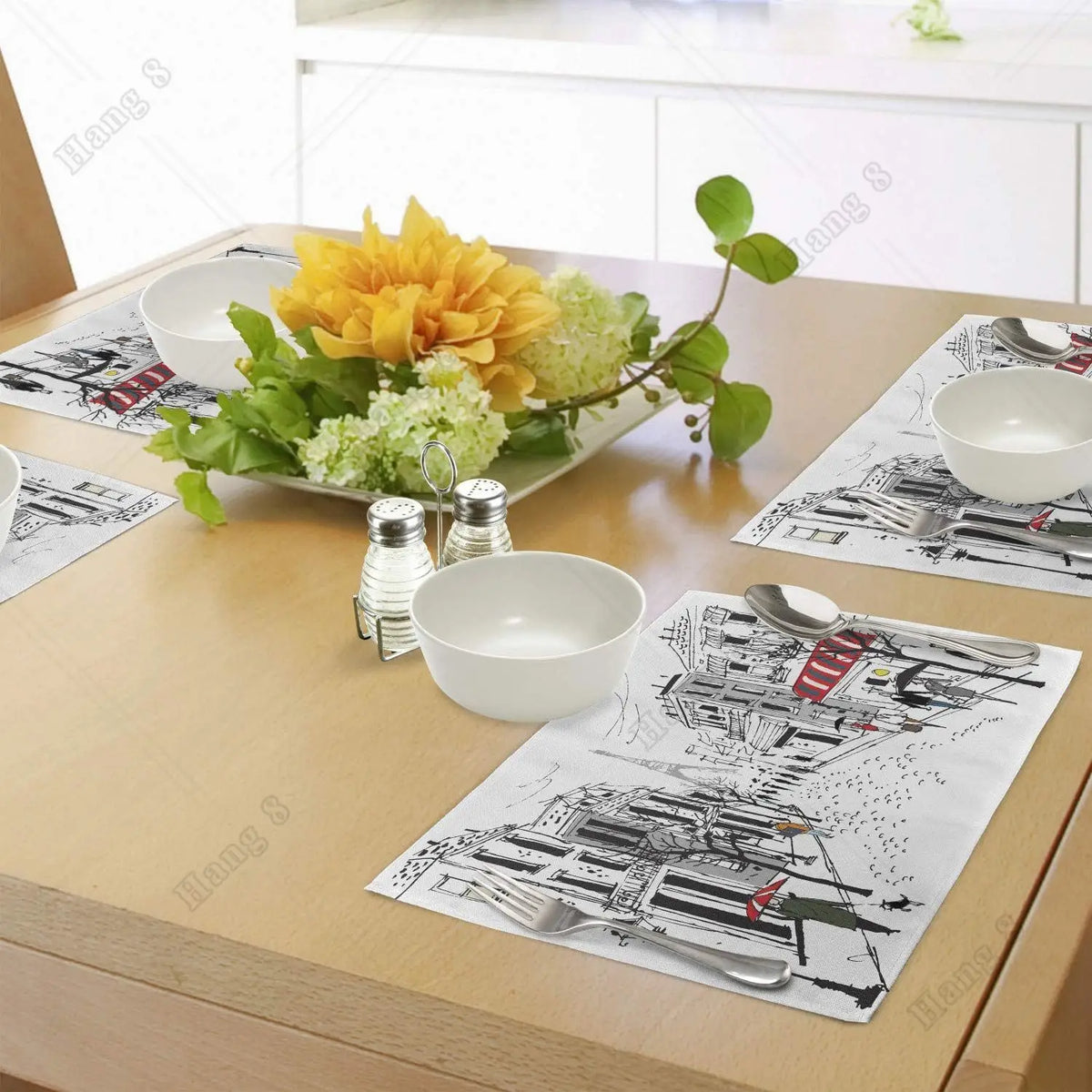 Sets de table dans différentes couleurs : bleu, vert, brun, violet