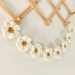 guirlande décorative fleurs crochetées blanc jaune bohème champêtre enfantin living room mariage birthday party