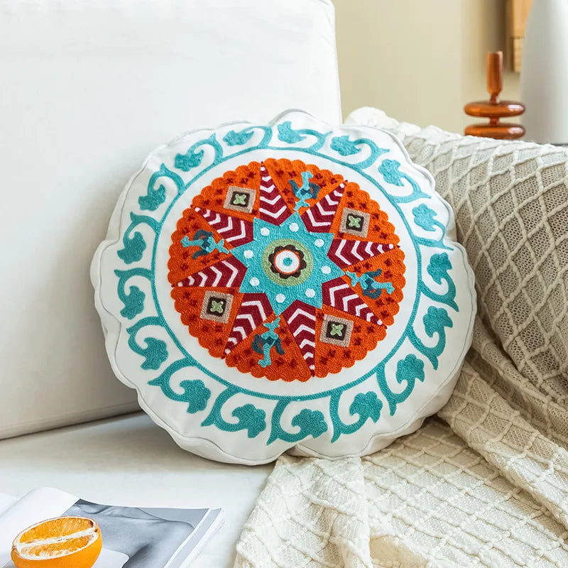 taies d'oreiller rondes géométriques coton polyester pompons blancs ethnique bohocoration intérieure hôtelière hôpitalisée