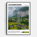 Le village de Lauterbrunnen, situé dans les Alpes bernoises suisses, est une vallée au paysage d'une beauté saisissante, connue pour ses 72 chutes d'eau, dont la célèbre Staubbach, entouré de falaises abruptes et de prairies verdoyantes, offrant un cadre idyllique pour des randonnées et une expérience alpine unique.
