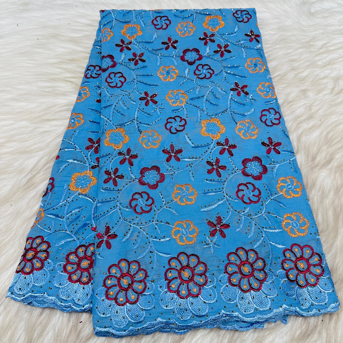 tissu dentelle coton brodé fleurs motif broderie africaine voile suisse vêtement élégant
