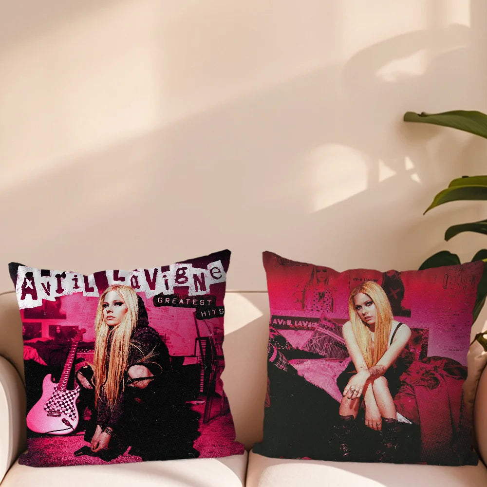coussin carré avril lavigne noir rose pop guitare décoration voiture canapé chambre sofa