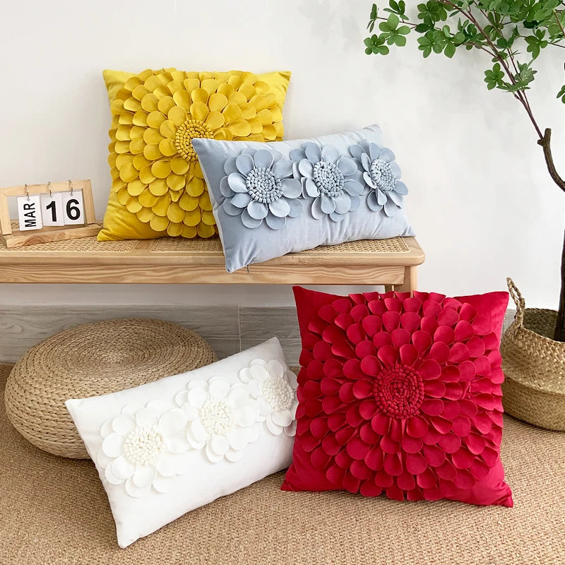 coussin velours moderne motif fleurs relief jaune gris rose blanc décoration intérieure sofa chaise