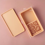 boîte savon moule biscuit motif floral couleurs rose blanc japonais