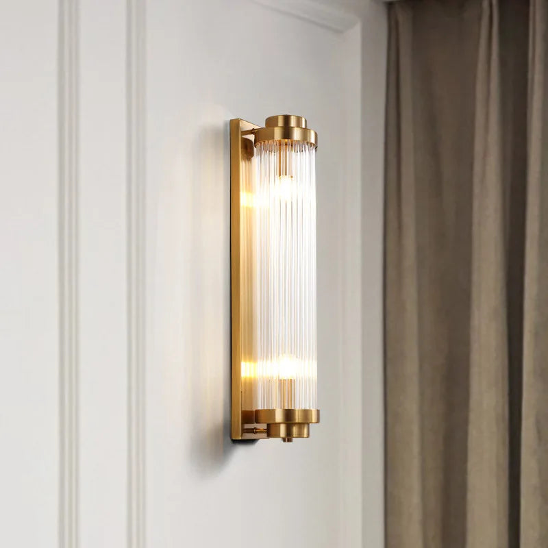 Applique murale LED dorée avec abat-jour blanc