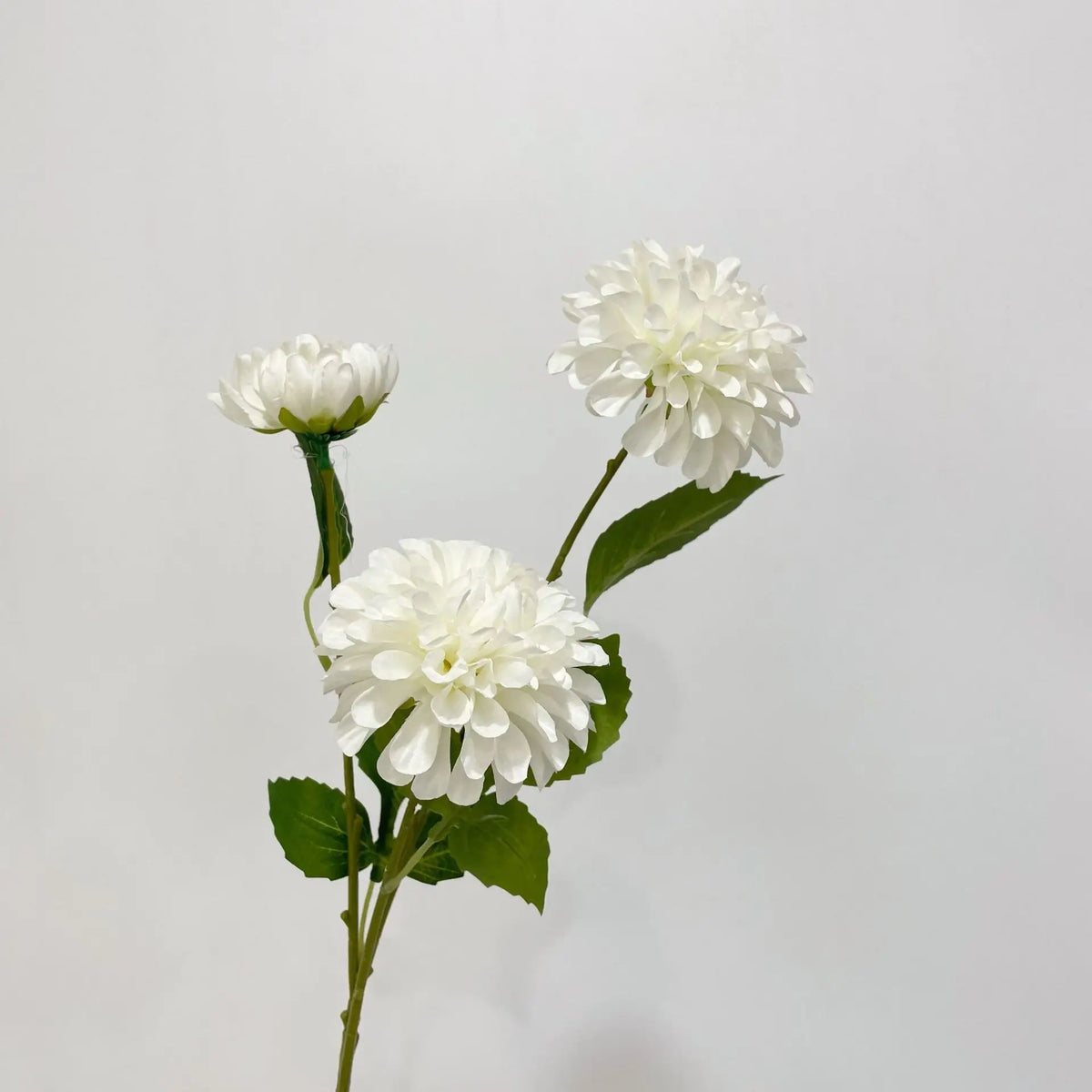 bouquet fleurs artificielles rose blanc violet vert moderne intérieur décoration anniversaire mariage chambre