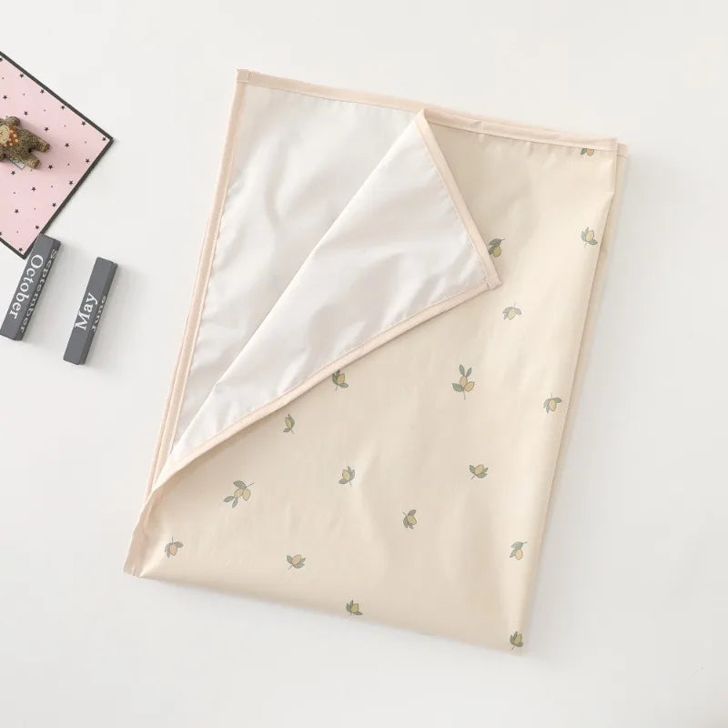 tapis jeu bébé motifs oursons soleil feuilles oursins couleurs blanc rose beige vert jaune