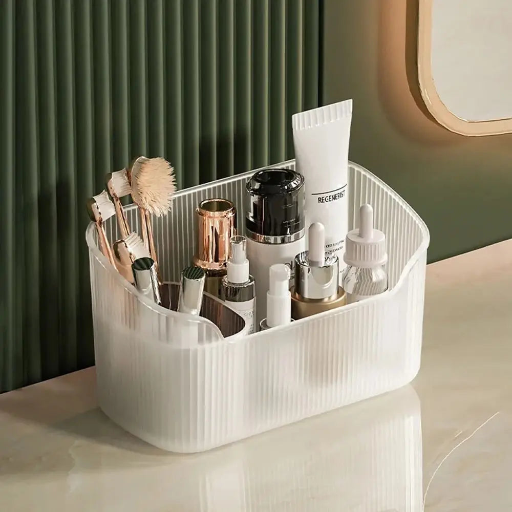 organiseur rangement blanc moderne crèmes brosses flacons cosmétiques minimaliste