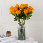 décoration intérieure bouquet roses artificielles modernes vase transparent anniversaire mariage