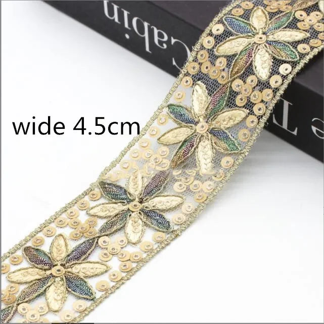 ruban décoratif fleurs brodées paillettes sequins dorés polyester mariage élégant beige marron vert bleu