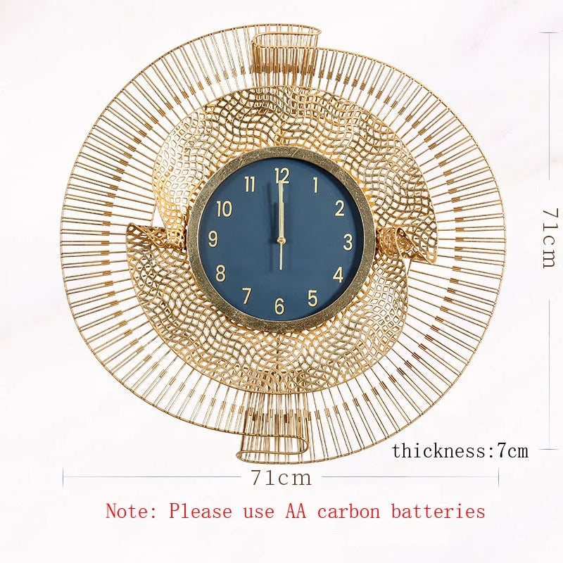 horloge murale moderne or motif géométrique contemporain fixation aluminium cuivre