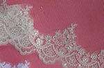 tissu dentelle fleur paillettes blanc rose beige vert mariage translucent brodé polyester 11.5cm
