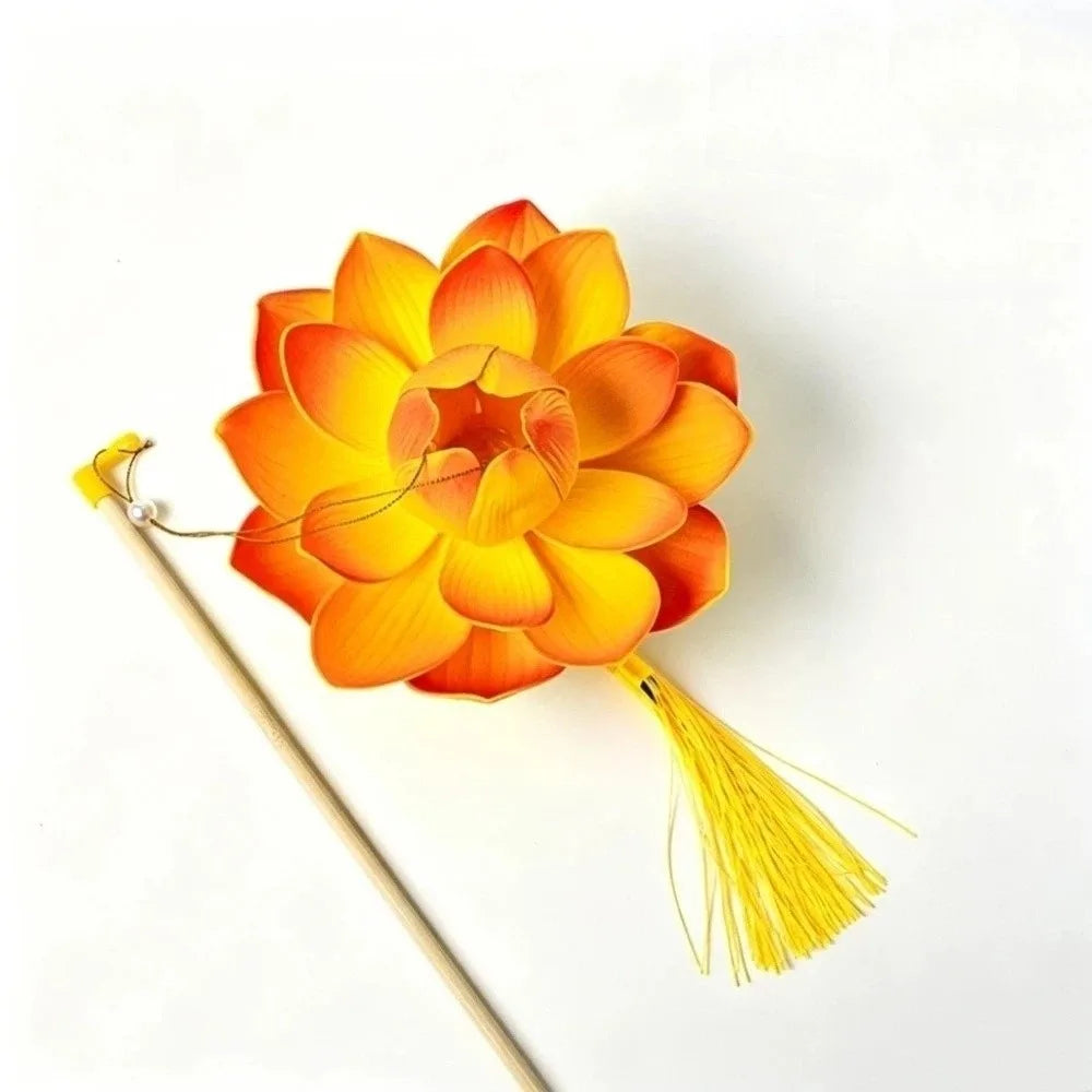 lanterne fleur lotus rose jaune feuilles details traditionnelle artisanale tassel soie portable festive