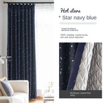 Rideau occultant bleu marine avec motifs étoilés, parfait pour une décoration moderne et fonctionnelle. Offre une isolation sonore optimale et un design élégant, idéal pour améliorer le confort et le style de votre intérieur. Solution parfaite pour chambres, salons ou bureaux, assurant intimité et ambiance tamisée.
