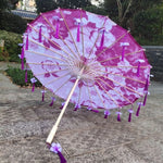 parapluie traditionnel fleurs oiseaux rouge vert bleu violet rose poignée bois tassel soie
