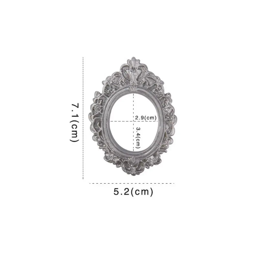 cadres décoratifs classiques ornements baroques détails floraux blanc doré argenté