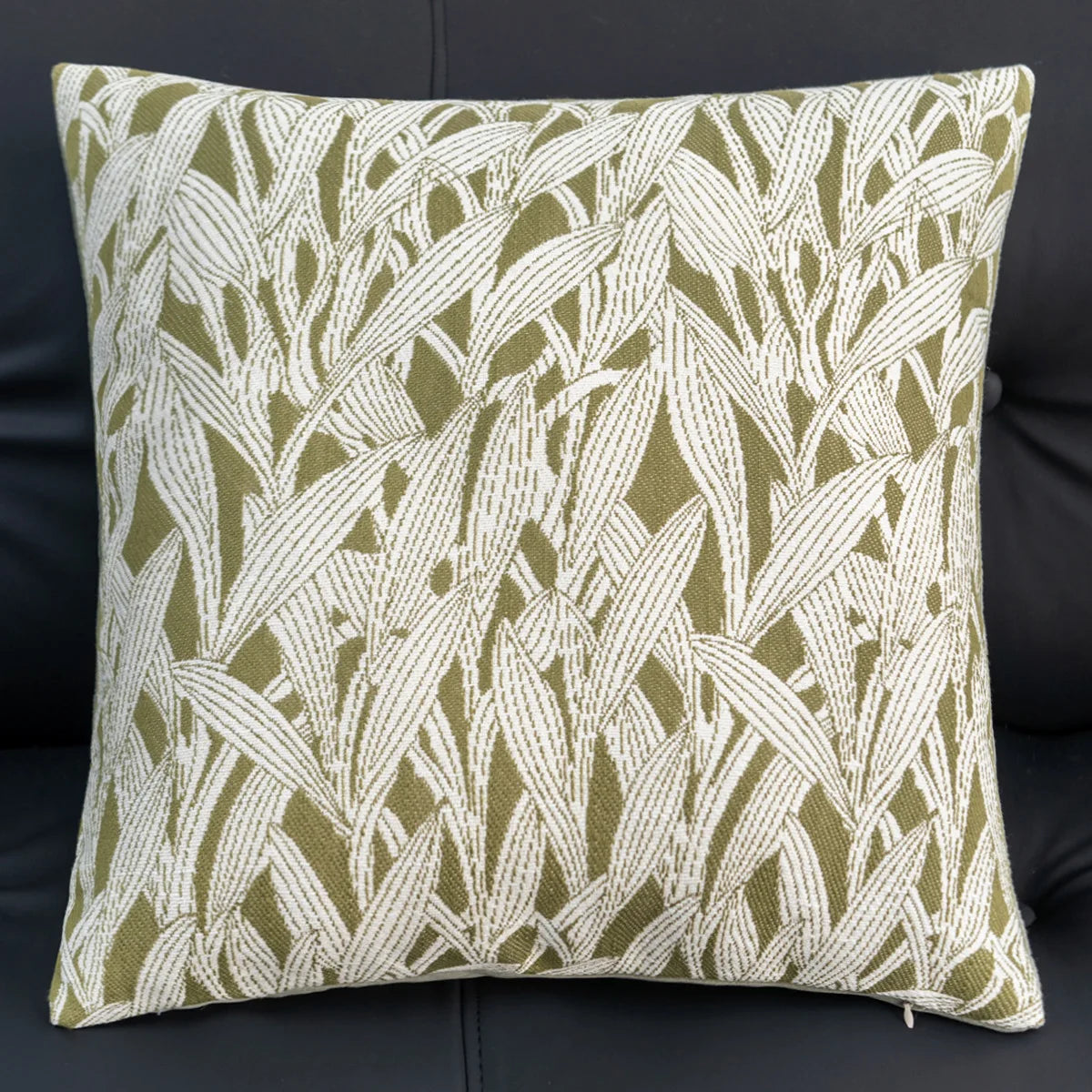 coussin deco vert olive motif floral moderne polyester jacquard adhesif 45x45cm 30x50cm