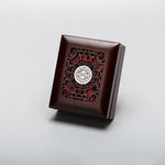boîtes bois marron foncé boîte bijoux décoration intérieure boutons métalliques ajourés respectueux environnement classique