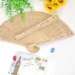 ventilateurs pliants bois naturel motifs ajourés personnalisés mariage invités décoration événement traditionnel champêtre