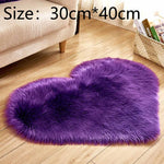 tapis cœur fourrure synthétique rose gris violet rouge moderne doux acrylique intérieur maison