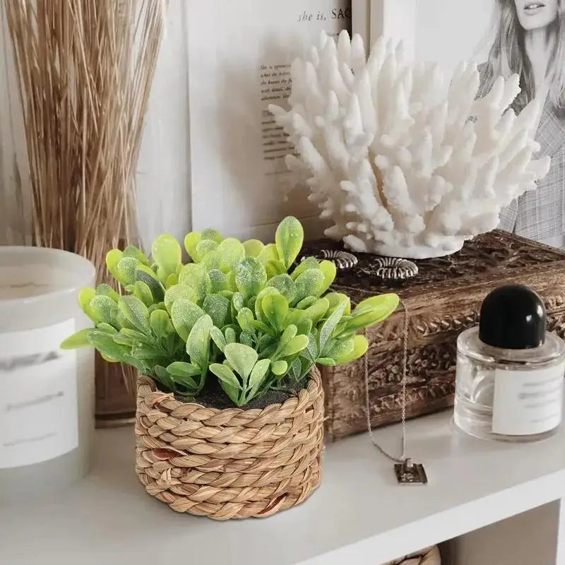 décoration intérieure plante artificielle pot osier feuilles vertes modernes salon
