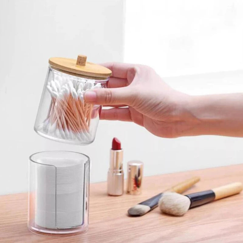 boîtes rangement cosmétiques transparentes couvercle bois moderne coton tige lingettes pinceaux rouges lèvres