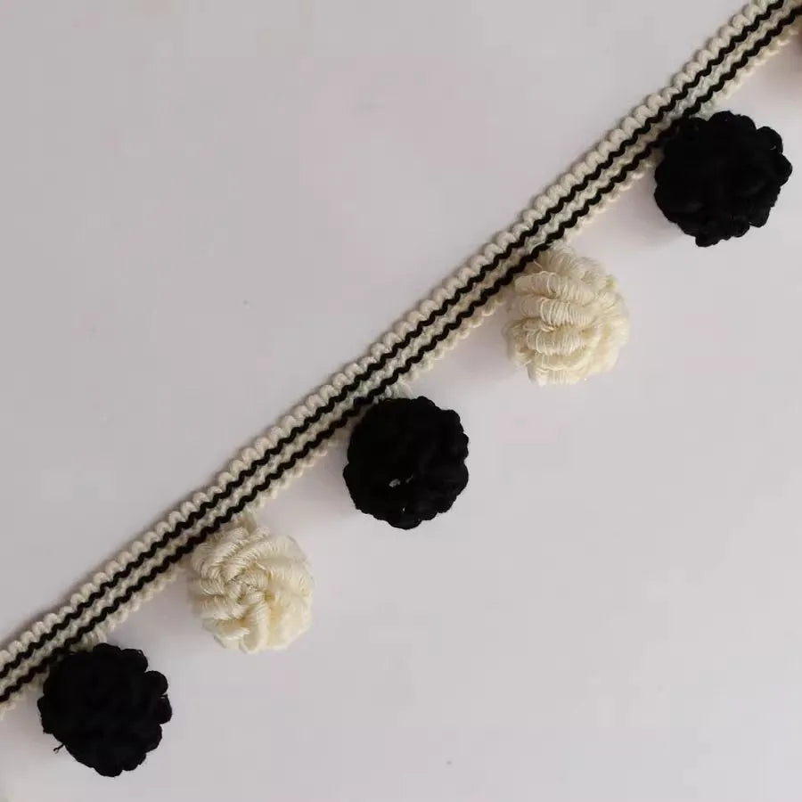ruban décoratif pompons franges rideaux canapé décoration intérieure artisanale