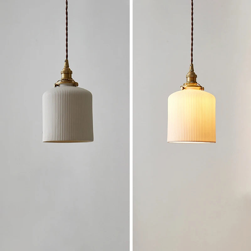lampe murale classique blanc doré rayures verticales douille vis fixée ampoule câble moderne chambre