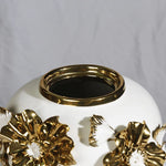 vase decoratif fleurs relief hermetique couvercle blanc or table maison