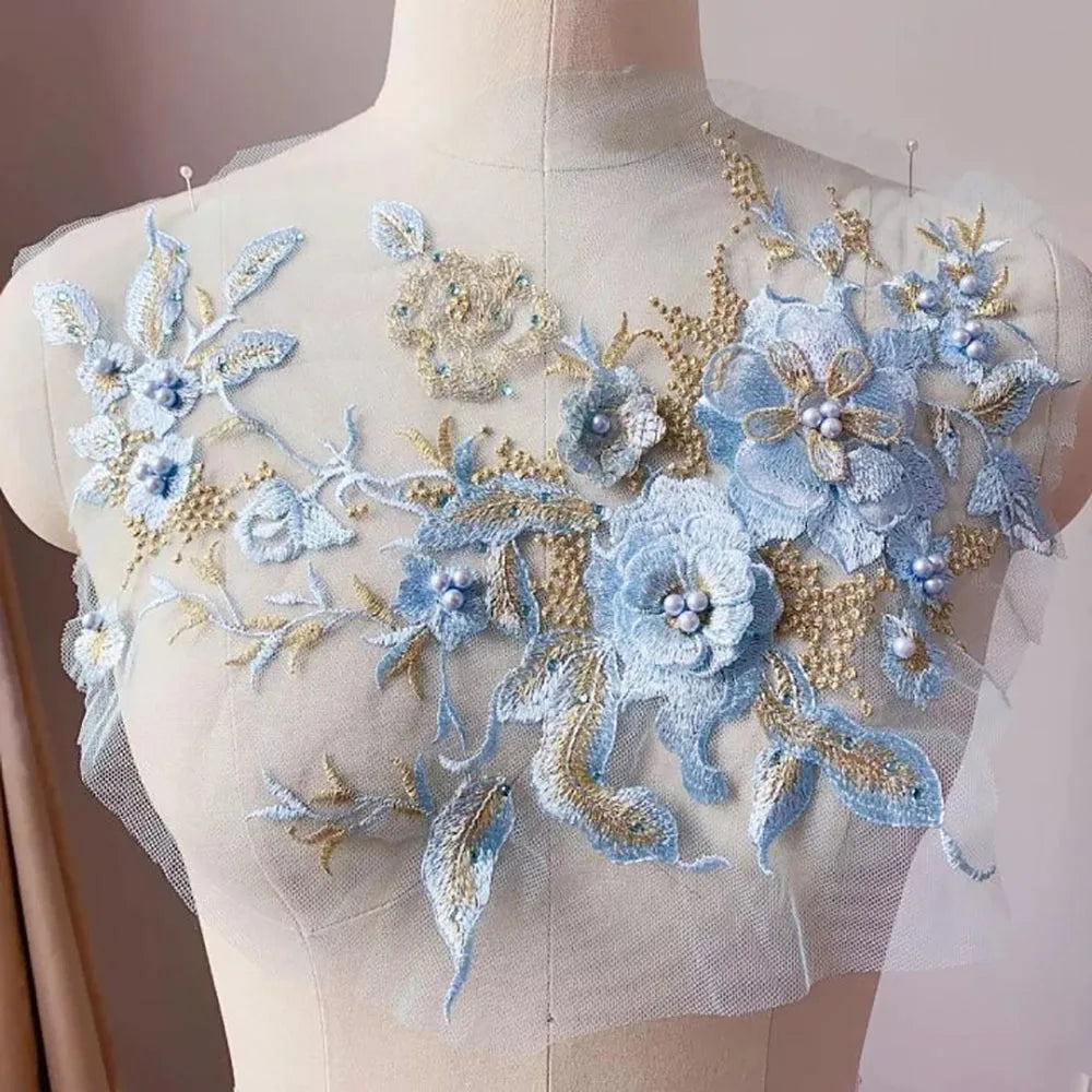 appliques textile brodées fleurs relief rose blanc violet bleu doré noir
