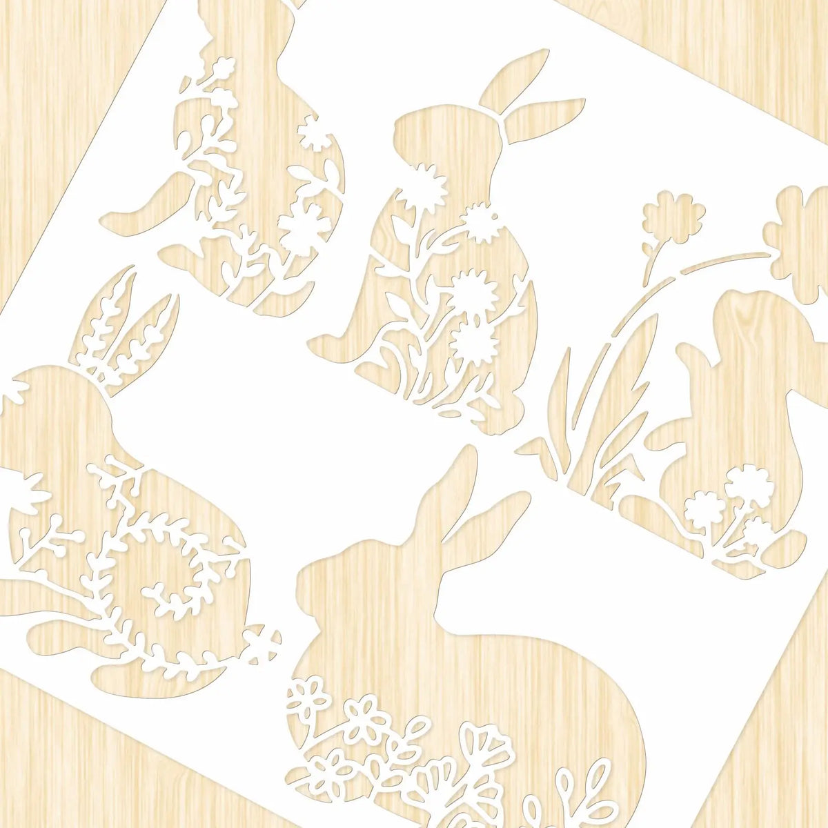 Stencil mural artisanal lapins fleurs texture bois blanc brun clair decoration murale peinture main