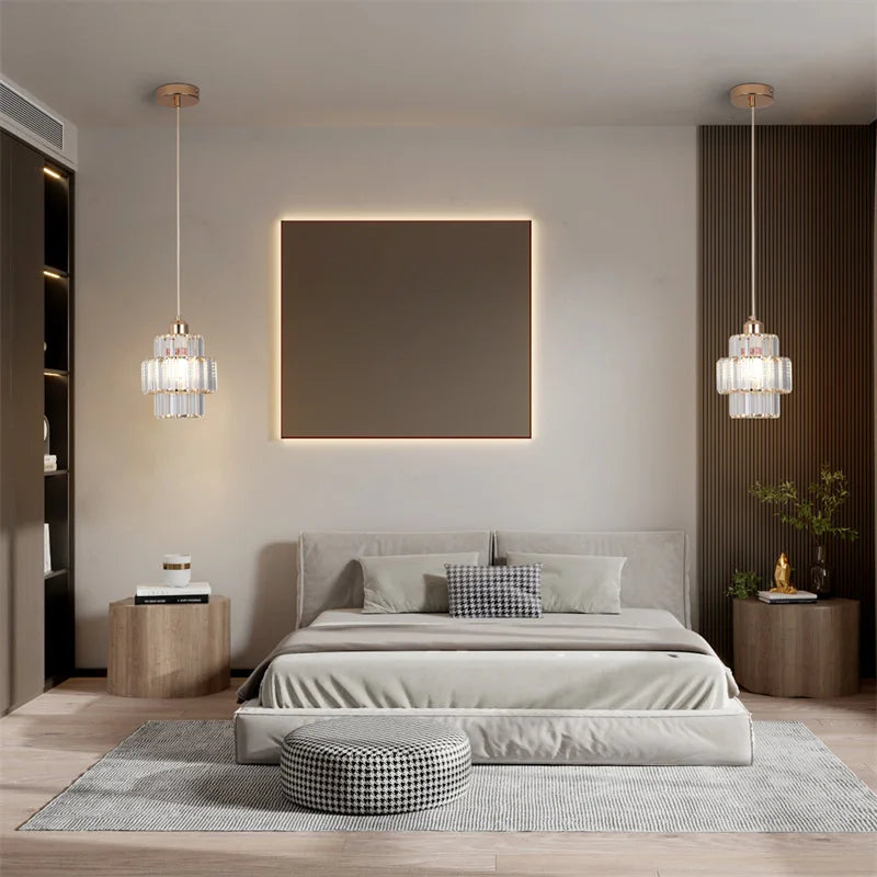 Suspension lumineuse moderne transparente facettes géométriques câble doré élégante chambre salon