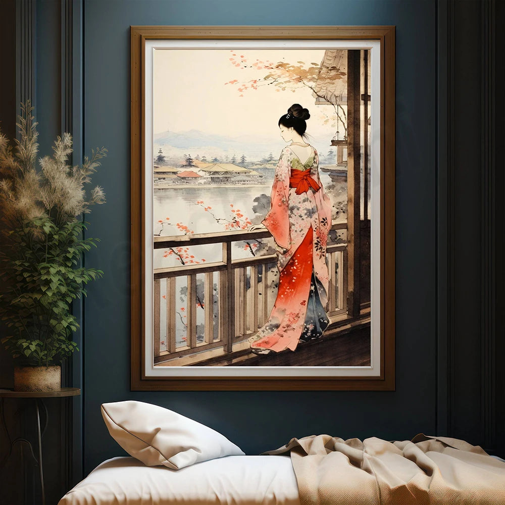 Le texte alt pourrait être : Une élégante femme japonaise en kimono est debout sur un balcon surplombant un paysage de montagnes boisées.
