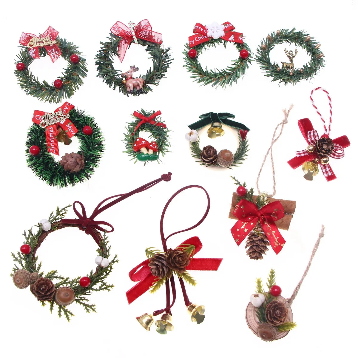 couronne noël miniature accessoire maison poupée décoration festive sapin renne décoratif miniature