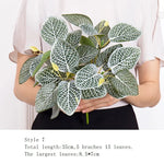 plantes artificielles vertes feuilles variées moderne decoration intérieure extérieure herbe décorative marron rouge blanc