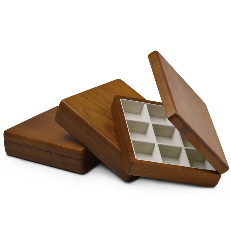 boîte bijoux bois marron clair classique rangement anneaux simili cuir 16x18cm