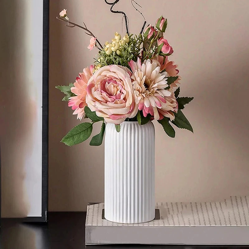 vase strié plastique moderne blanc noir fleurs artificielles plantes séchées bougie