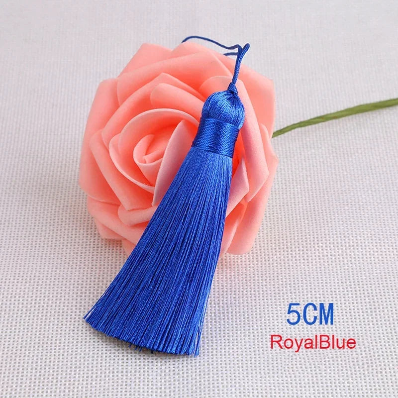 pompons polyester couleur variée 5cm longueur 18cm décoration artisanale rideaux couture pièces